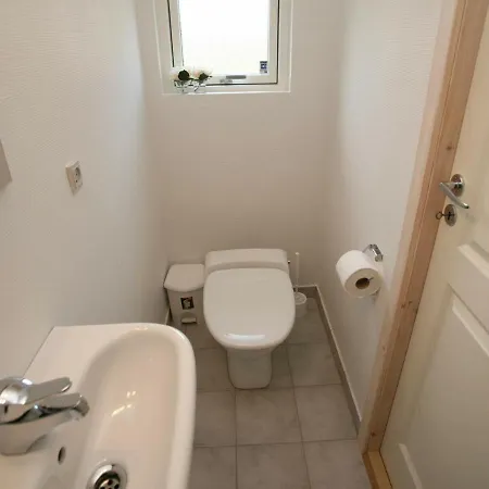 Four-bedroom In 4 Holiday home *