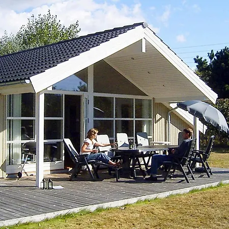 Four-bedroom In 4 Ferienhaus Dannemare