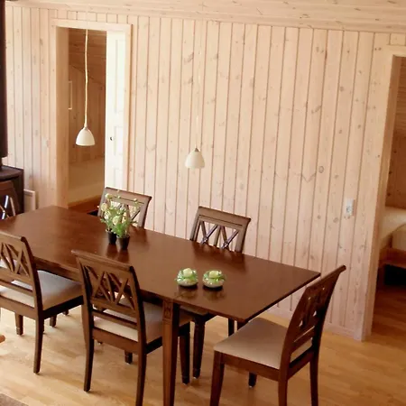 Four-bedroom In 4 Holiday home *